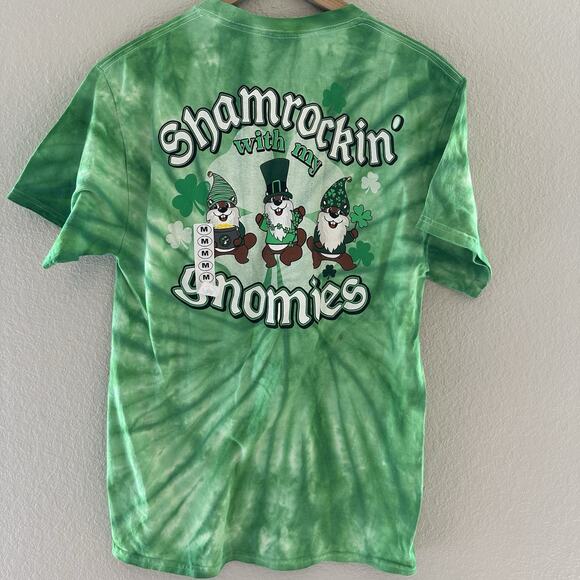 Bucees St Patricks Day T Shirt Size M Green Short Sleeve NEW - Picture 2 of 6